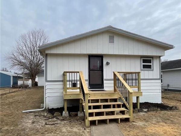 6641 Washington Street, St Joseph, MO 64504