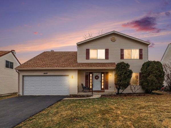 2627 Homestead Drive, Naperville, IL 60564