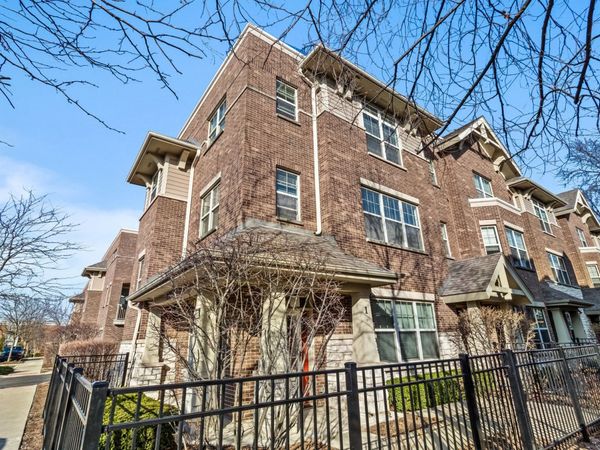 311 S NORTHWEST Highway, Unit 1, Park Ridge, IL 60068