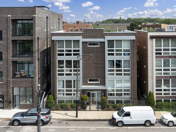 3215 N Elston Avenue, Unit 3N, Chicago, IL 60618