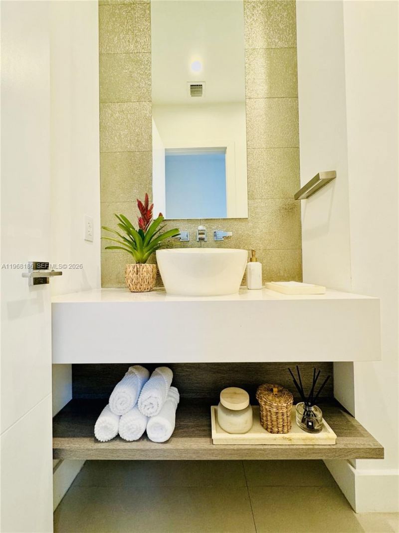 2550 Overbrook St, Miami, FL 33133 Photo