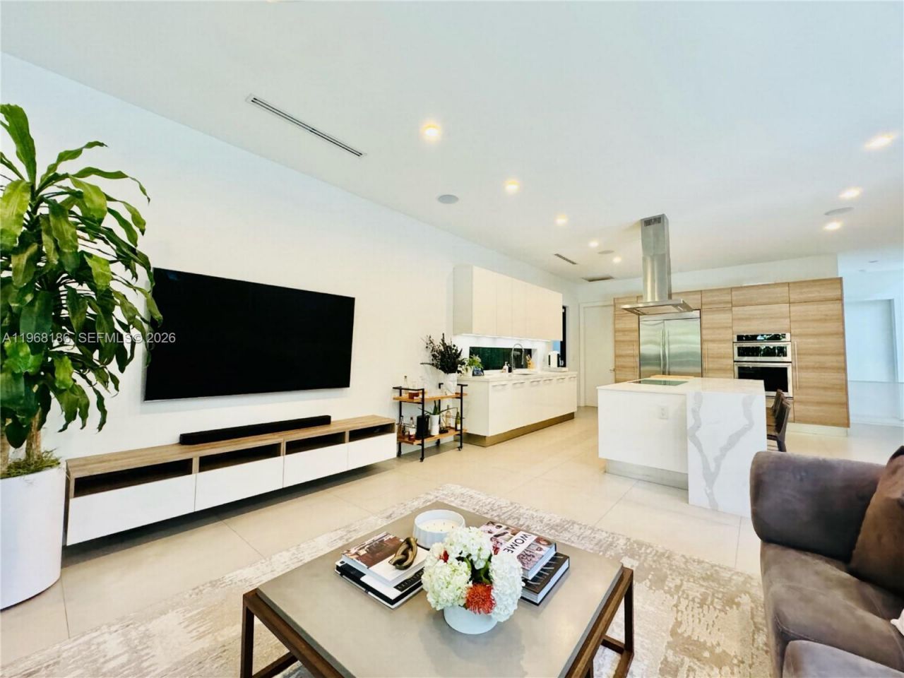 2550 Overbrook St, Miami, FL 33133 Photo