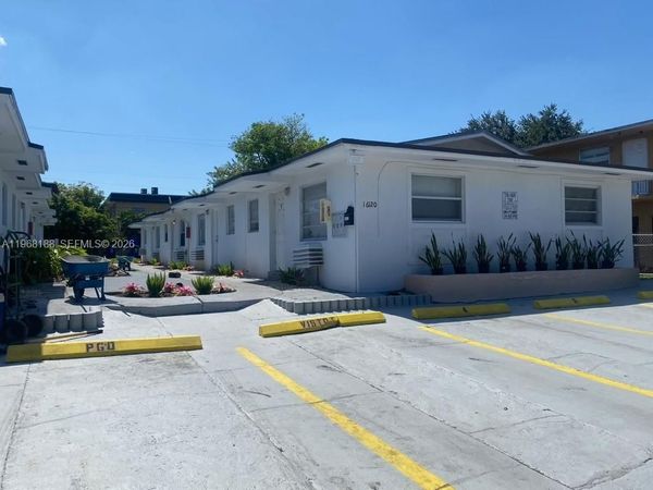 16120 NE 19th Pl , Unit 3, North Miami Beach, FL 33162