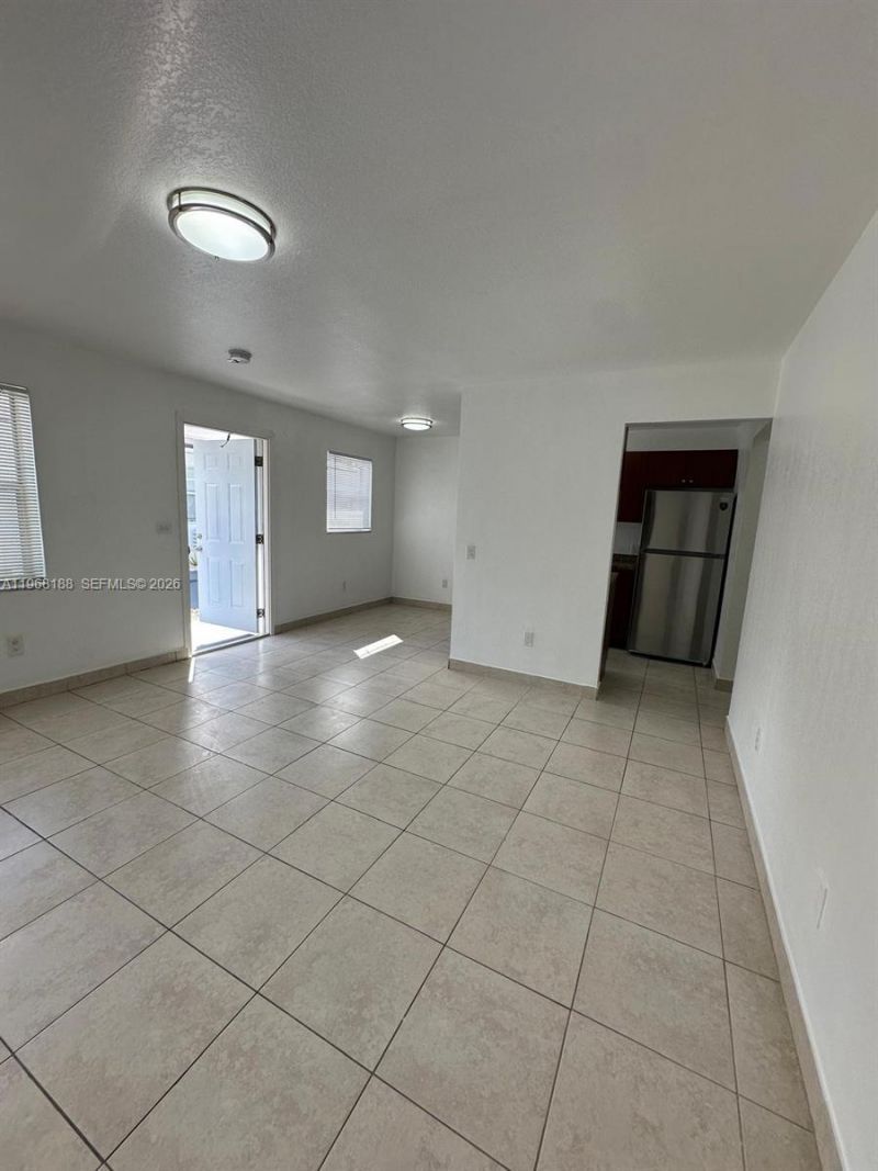 16120 NE 19th Pl , Unit 3, North Miami Beach, FL 33162 Photo