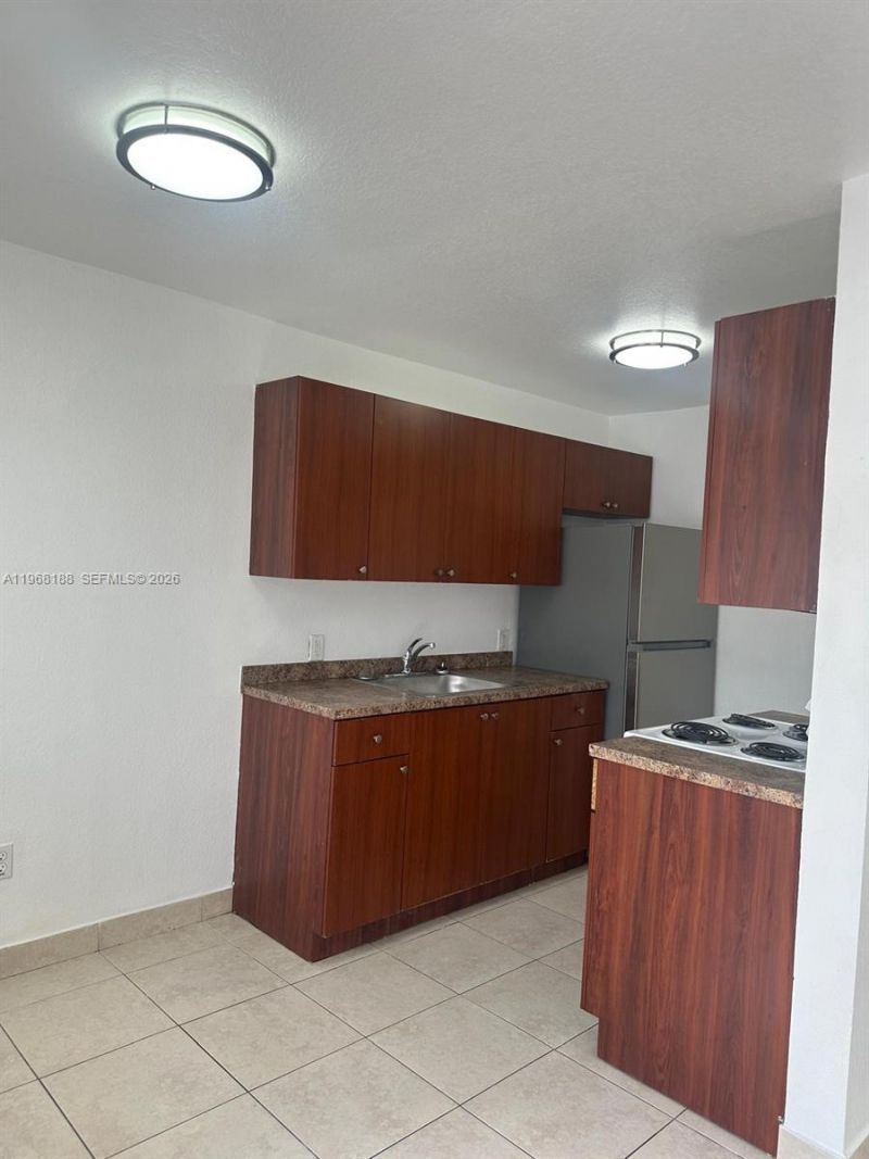 16120 NE 19th Pl , Unit 3, North Miami Beach, FL 33162 Photo