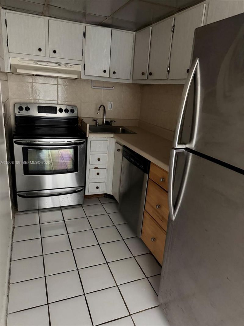 4801 NW 7th St, Unit 607-16, Miami, FL 33126 Photo