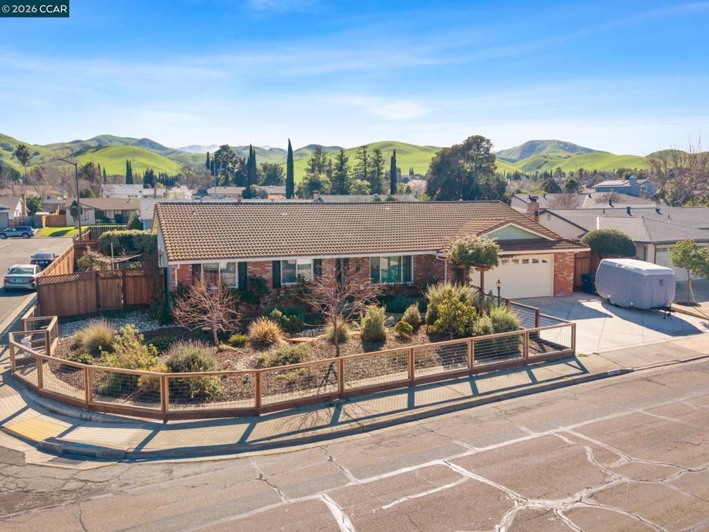 1194 1194 Ventura Dr, Pittsburg, CA 94565 Main Photo