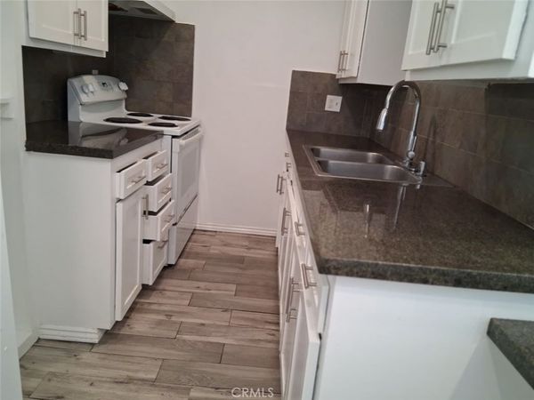 1040 Cedar Avenue, Unit 2, Long Beach, CA 90813