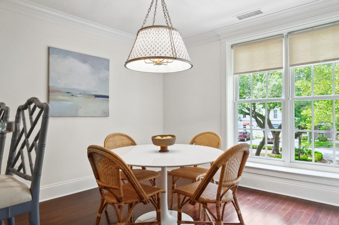 728 S Shelmore Boulevard Photo 12