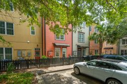 728 S Shelmore Boulevard photo 4