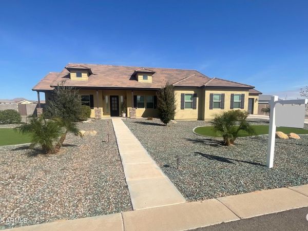 9110 W GARNET MOUNTAIN Drive, Casa Grande, AZ 85194