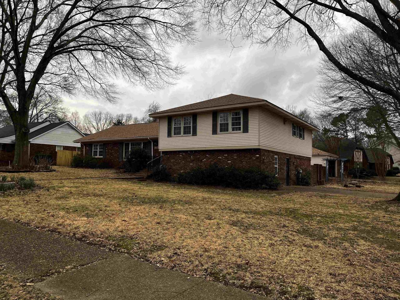 1475 Eastridge Dr, Memphis, TN 38120 Main Photo