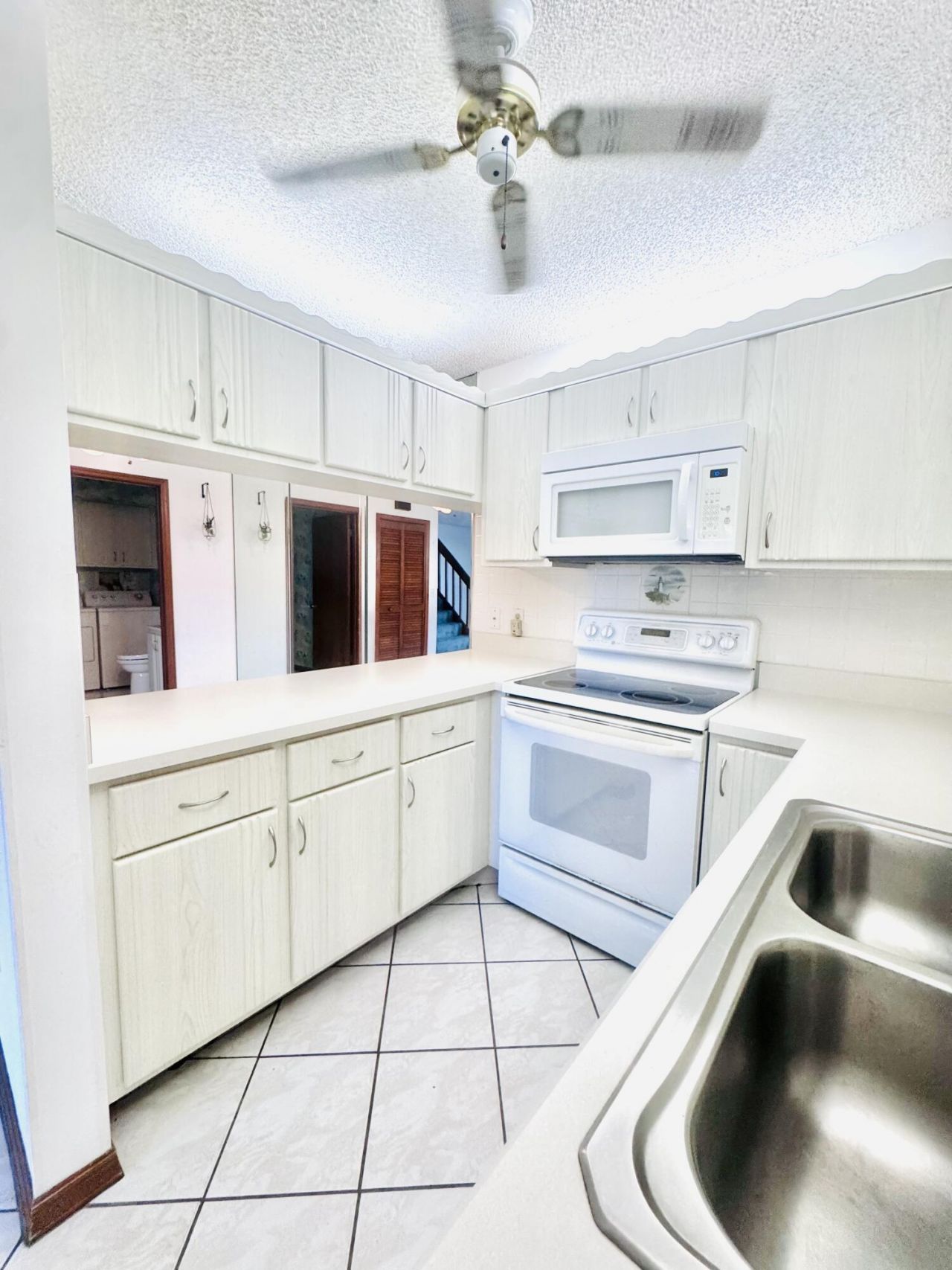 604 SE Castle Court, Unit D, Port Saint Lucie, FL 34952 Photo