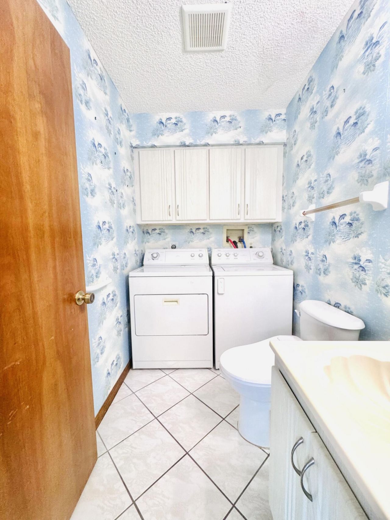 604 SE Castle Court, Unit D, Port Saint Lucie, FL 34952 Photo