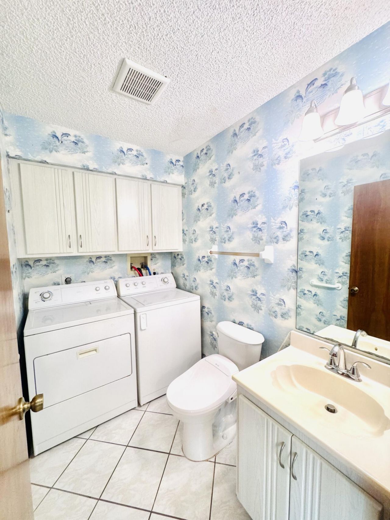 604 SE Castle Court, Unit D, Port Saint Lucie, FL 34952 Photo