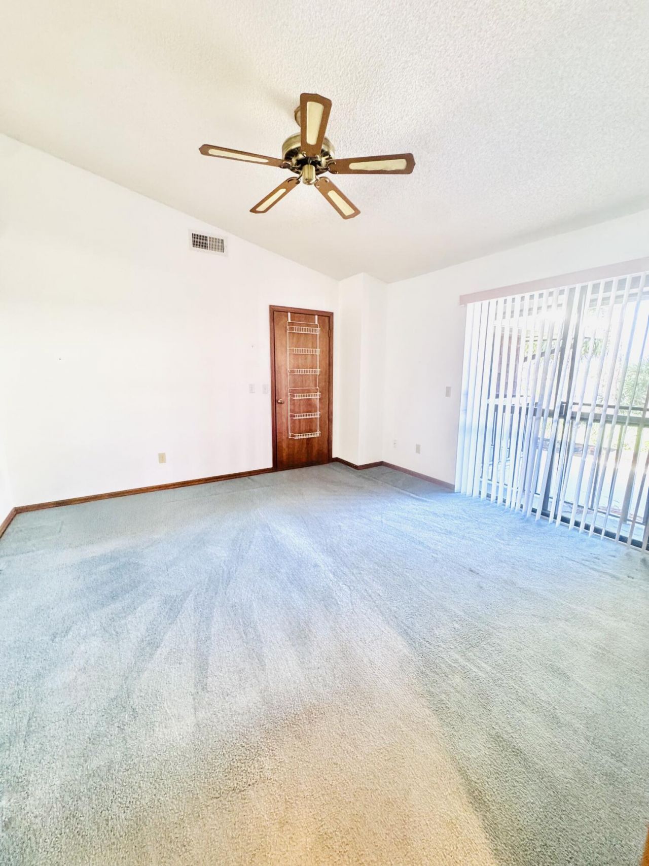 604 SE Castle Court, Unit D, Port Saint Lucie, FL 34952 Photo