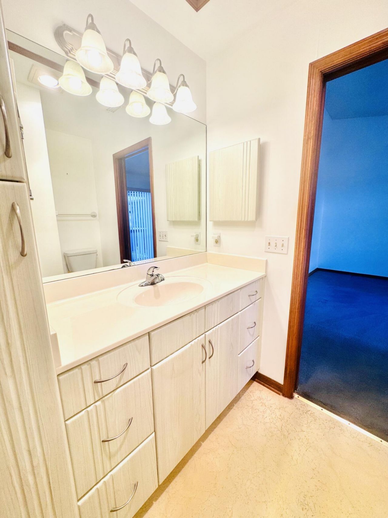 604 SE Castle Court, Unit D, Port Saint Lucie, FL 34952 Photo