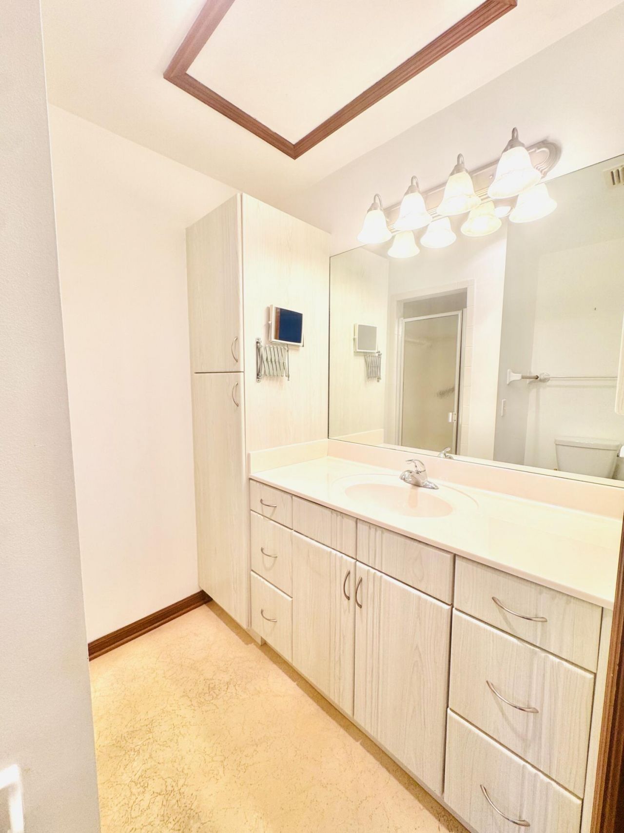 604 SE Castle Court, Unit D, Port Saint Lucie, FL 34952 Photo