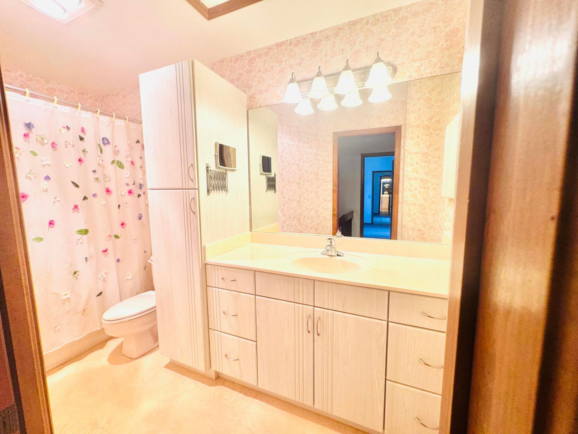 604 SE Castle Court, Unit D, Port Saint Lucie, FL 34952 Photo