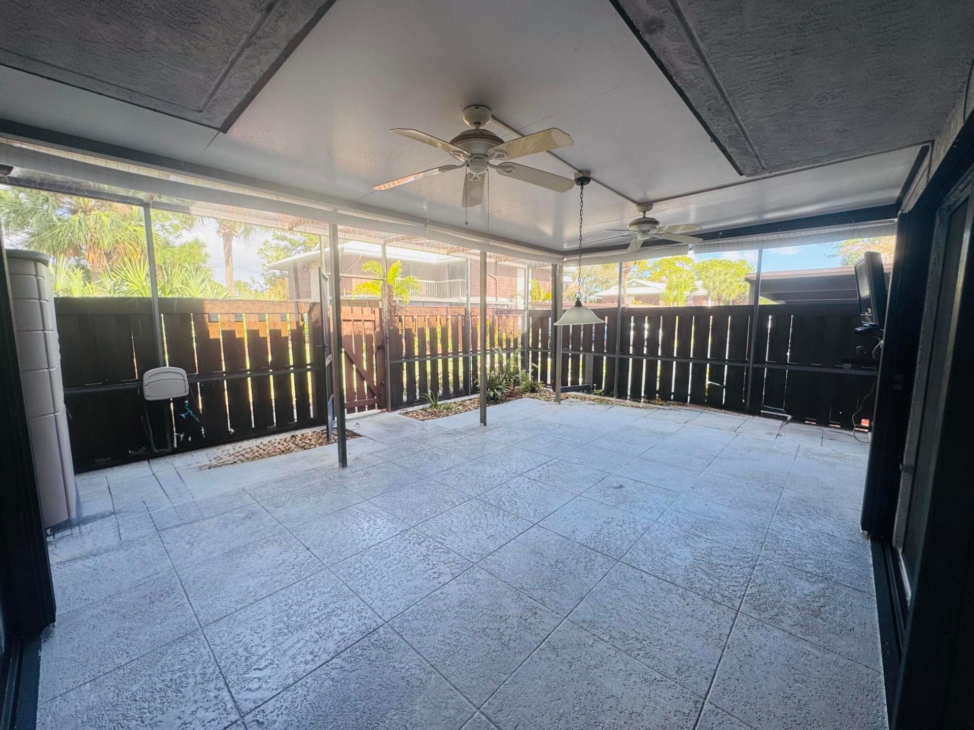 604 SE Castle Court, Unit D, Port Saint Lucie, FL 34952 Photo