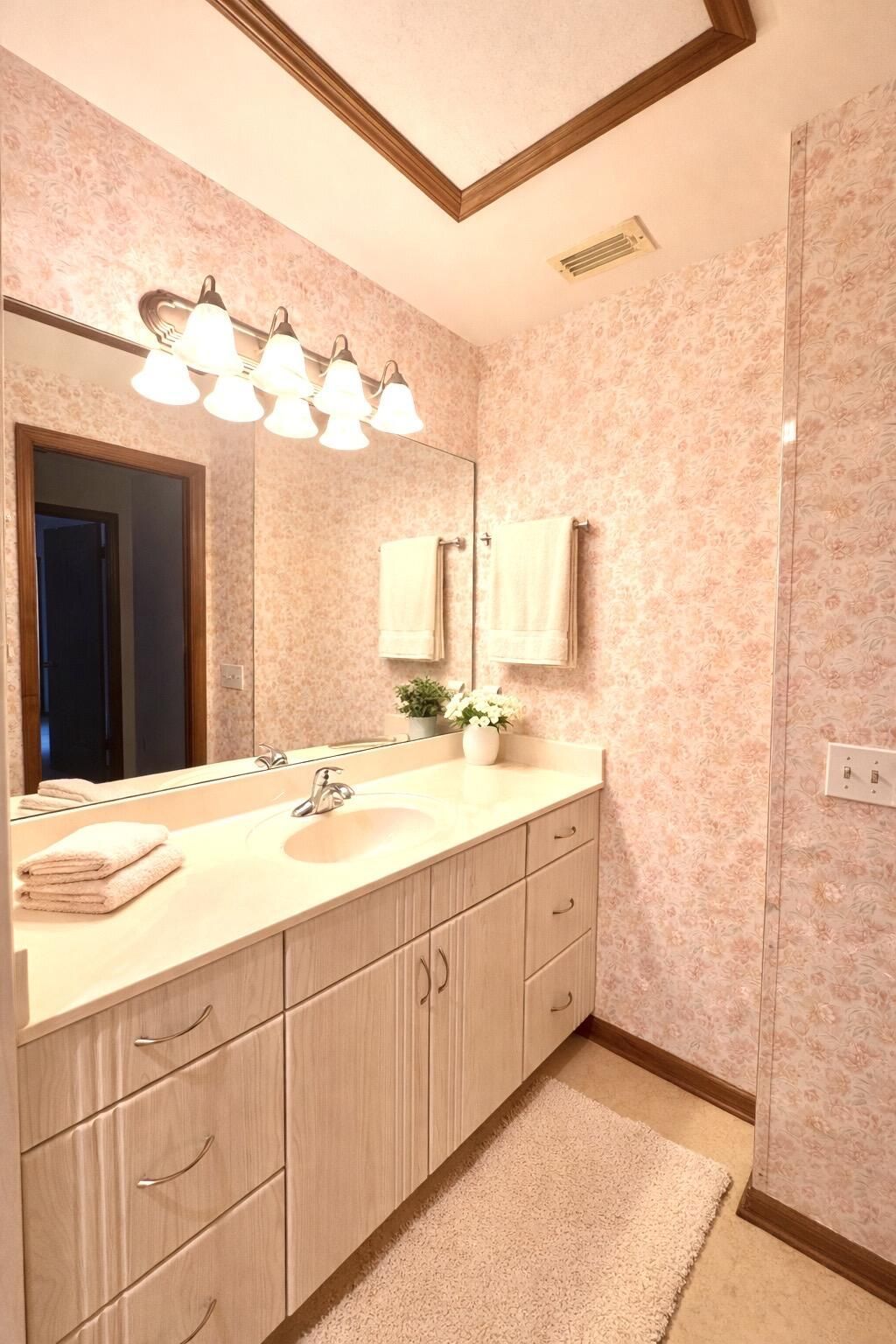 604 SE Castle Court, Unit D, Port Saint Lucie, FL 34952 Photo