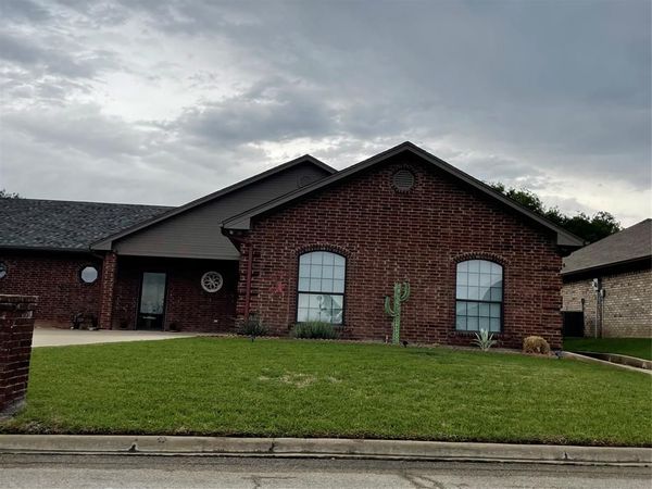 6507 Shadowview Court, Mineral Wells, TX 76067