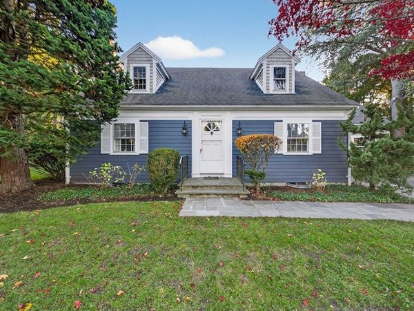 79 Bayberry Ln, Barnstable, MA 02630