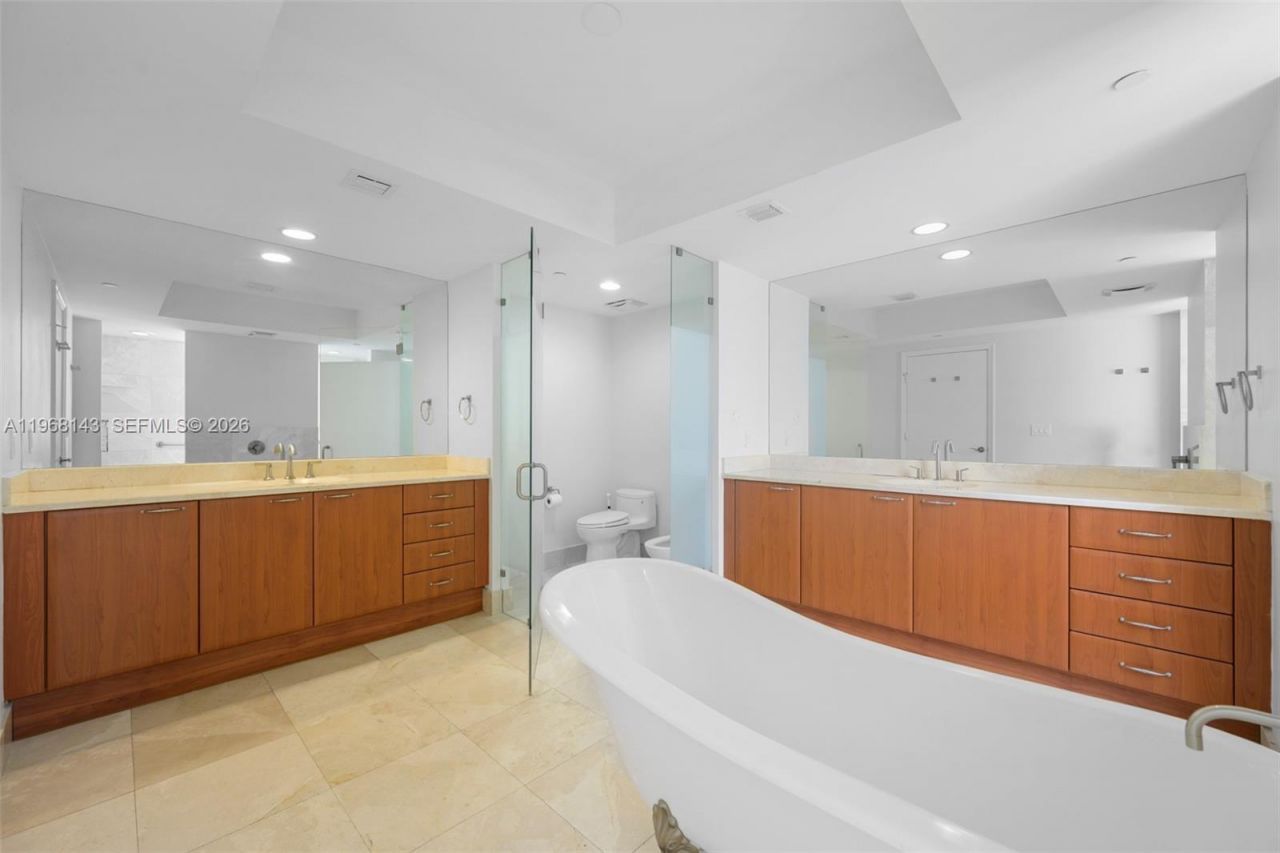 3301 NE 183, Unit 2209, Aventura, FL 33160 Photo