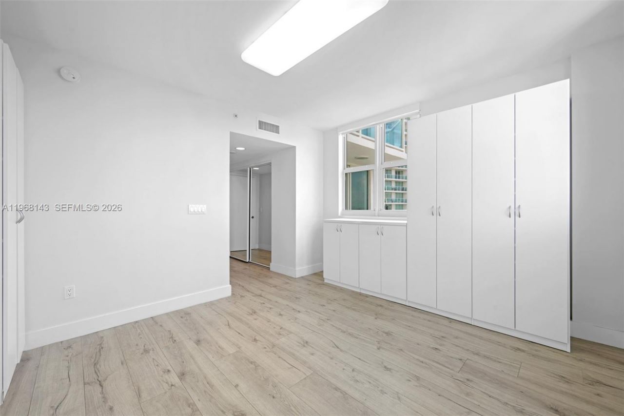 3301 NE 183 Street, Unit 2209, Aventura, FL 33160 Photo