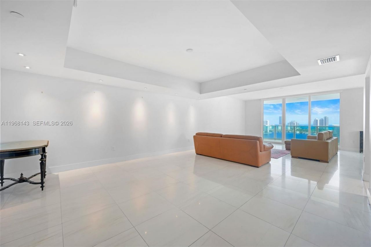 3301 NE 183, Unit 2209, Aventura, FL 33160 Photo