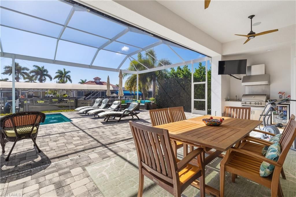 1914 SE 21st St, Cape Coral, FL 33990 Photo