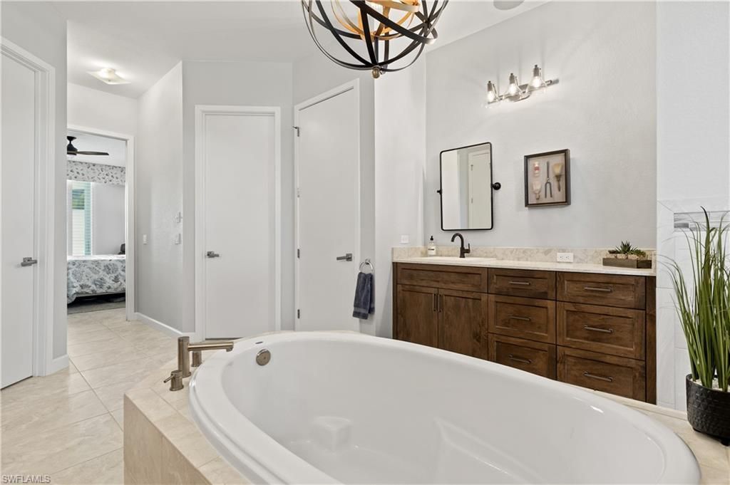 1914 SE 21st St, Cape Coral, FL 33990 Photo