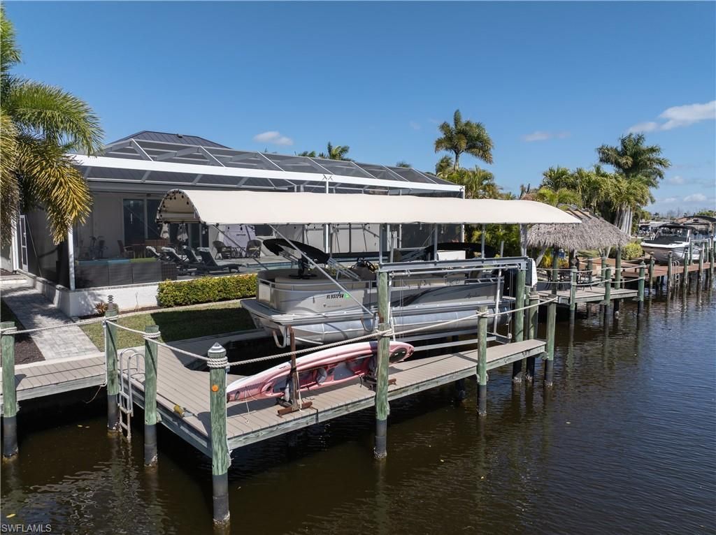 1914 SE 21st St, Cape Coral, FL 33990 Photo