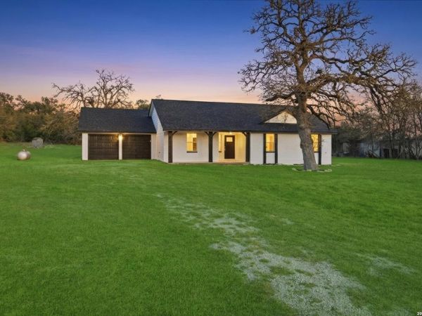 1070 Lonesome Trail, Driftwood, TX 78619