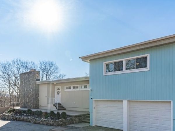 21 Skyview Rd, Ringwood, NJ 07456