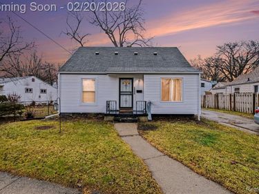 2006 W McClellan Street, Flint, MI 48504