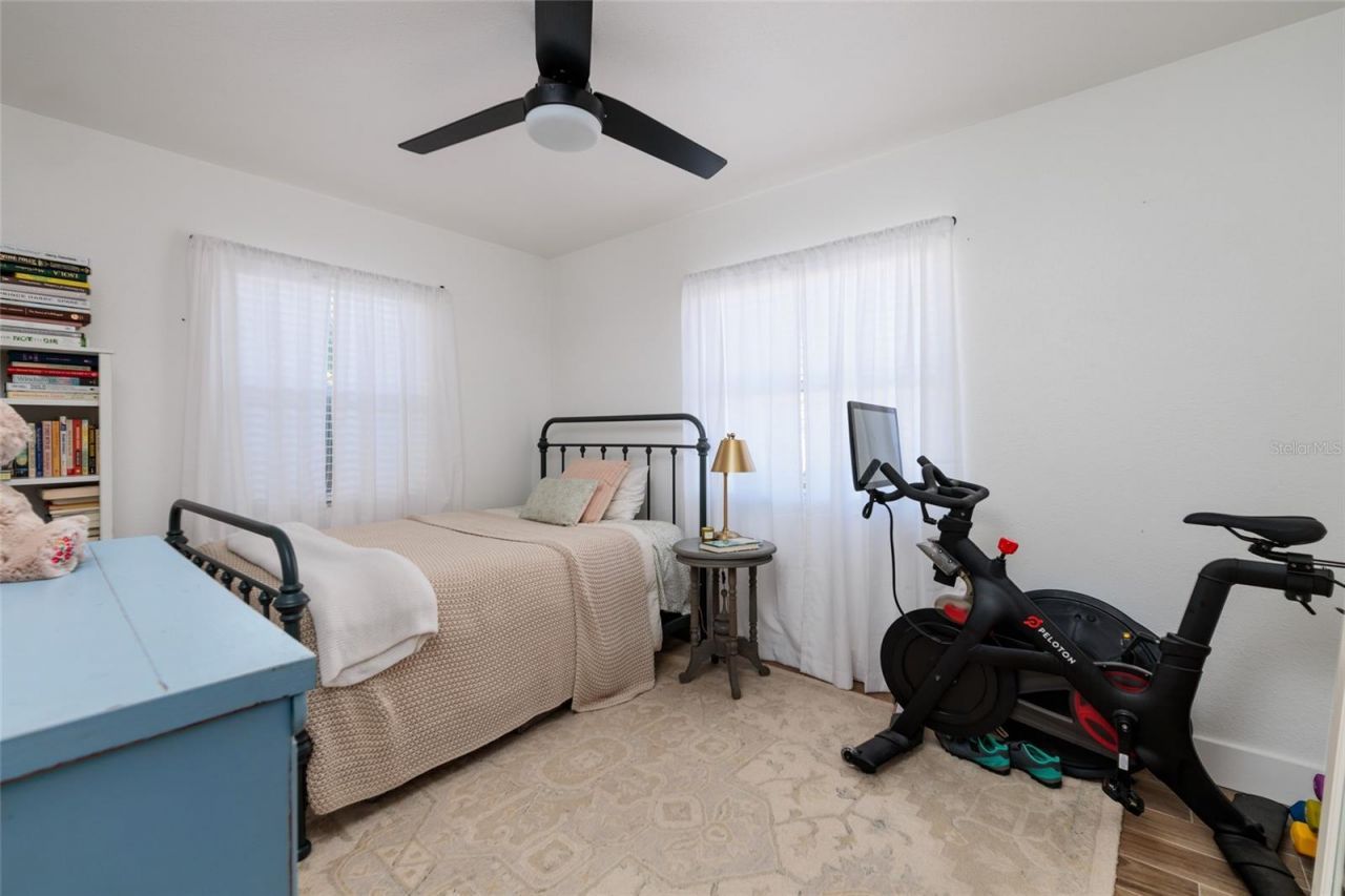 600 74th Avenue N, Saint Petersburg, FL 33702 Photo