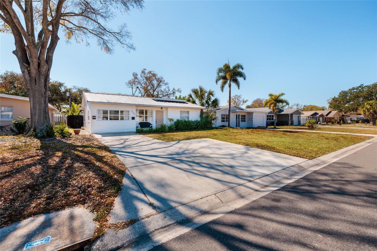 600 74th Avenue N, Saint Petersburg, FL 33702 Photo