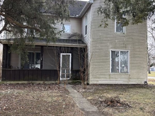 105 W Adams Street, Pesotum, IL 61863