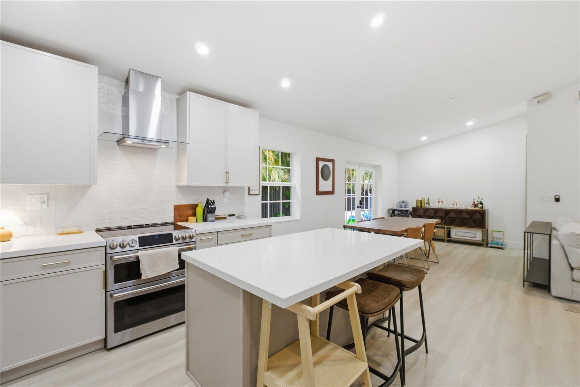 1612 SW 12th Court, Fort Lauderdale, FL 33312 Photo