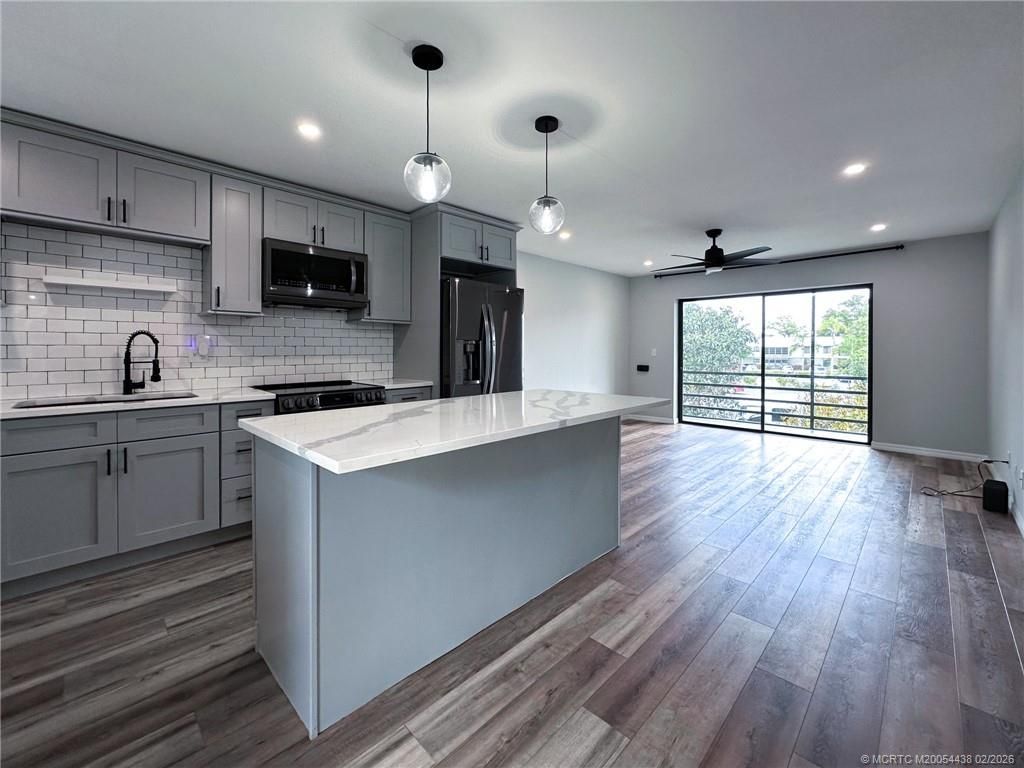 800 NW Fork Road, Unit 10-7, Stuart, FL 34994 Photo