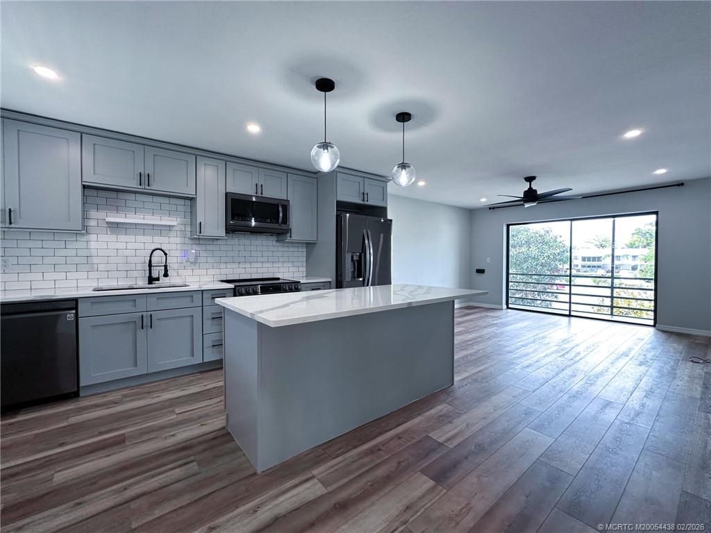 800 NW Fork Road, Unit 10-7, Stuart, FL 34994 Photo