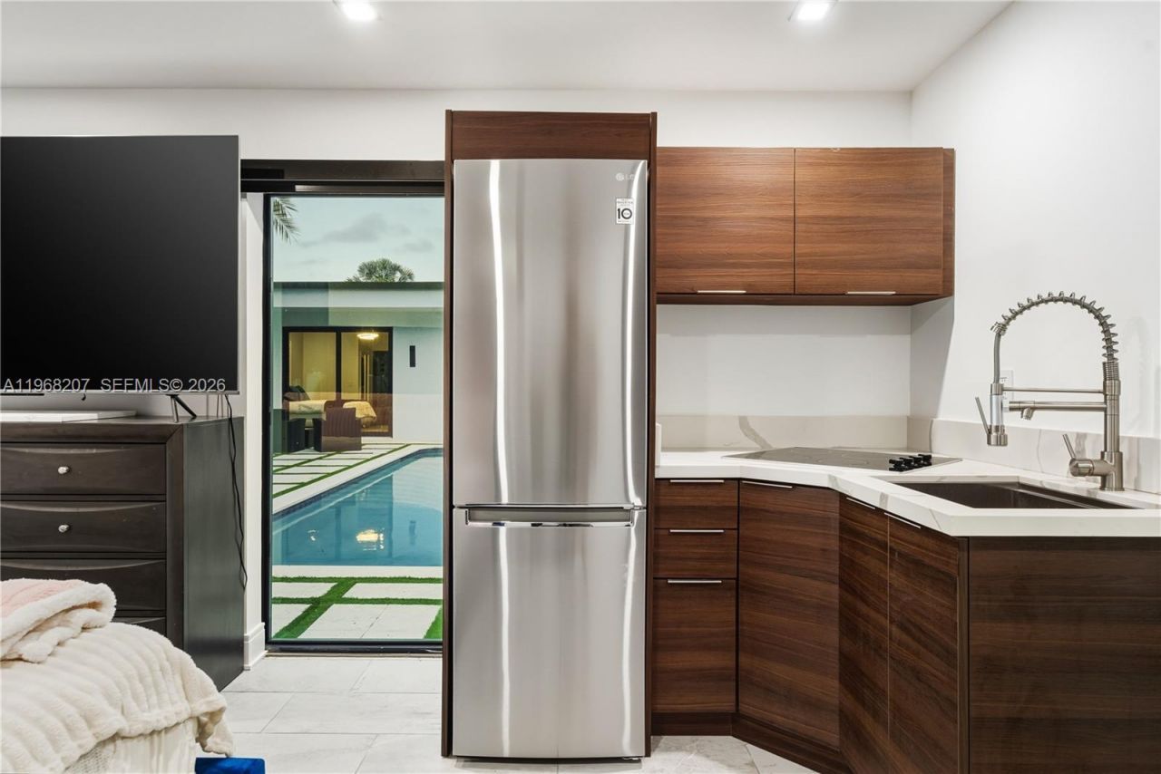 400 NW 24th St, Wilton Manors, FL 33311 Photo