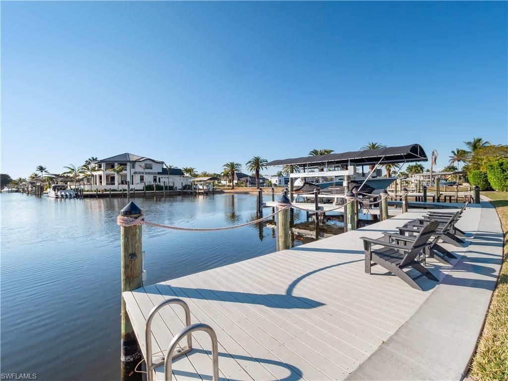6610 Joanna Cir, Fort Myers, FL 33919 Photo