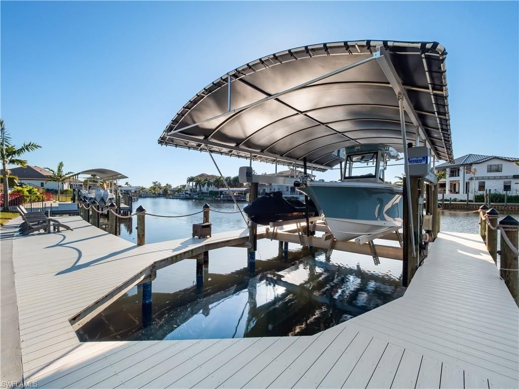 6610 Joanna Cir, Fort Myers, FL 33919 Photo