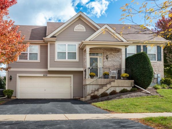 569 Treble Lane, Volo, IL 60073