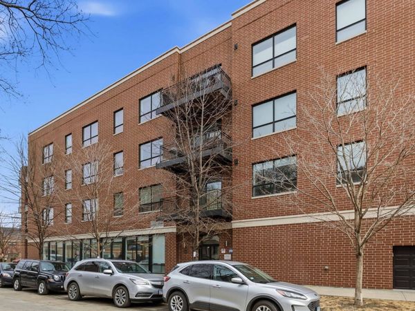 3047 N Oakley Avenue, Unit 301, Chicago, IL 60618