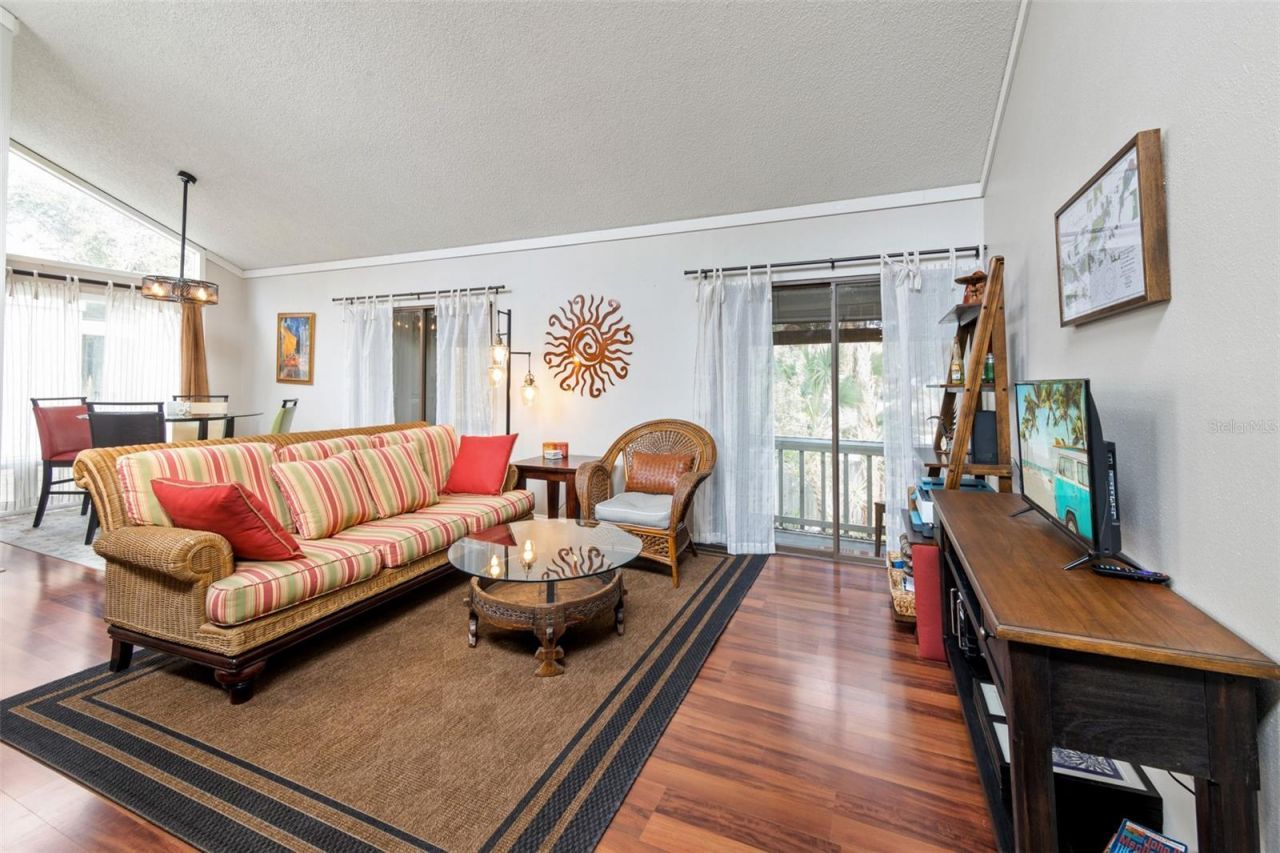 2224 Bahia Vista Street, Unit E6, Sarasota, FL 34239 Photo