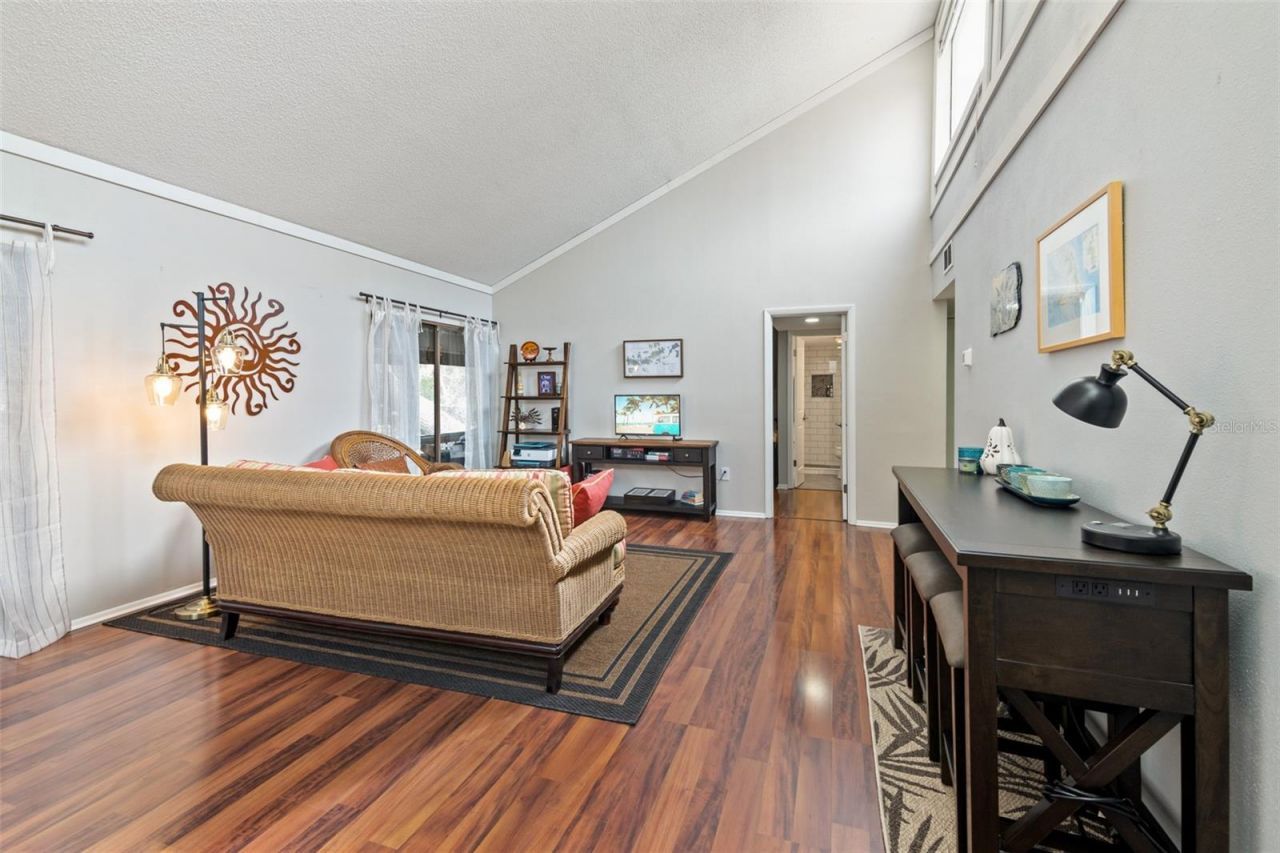 2224 Bahia Vista Street, Unit E6, Sarasota, FL 34239 Photo