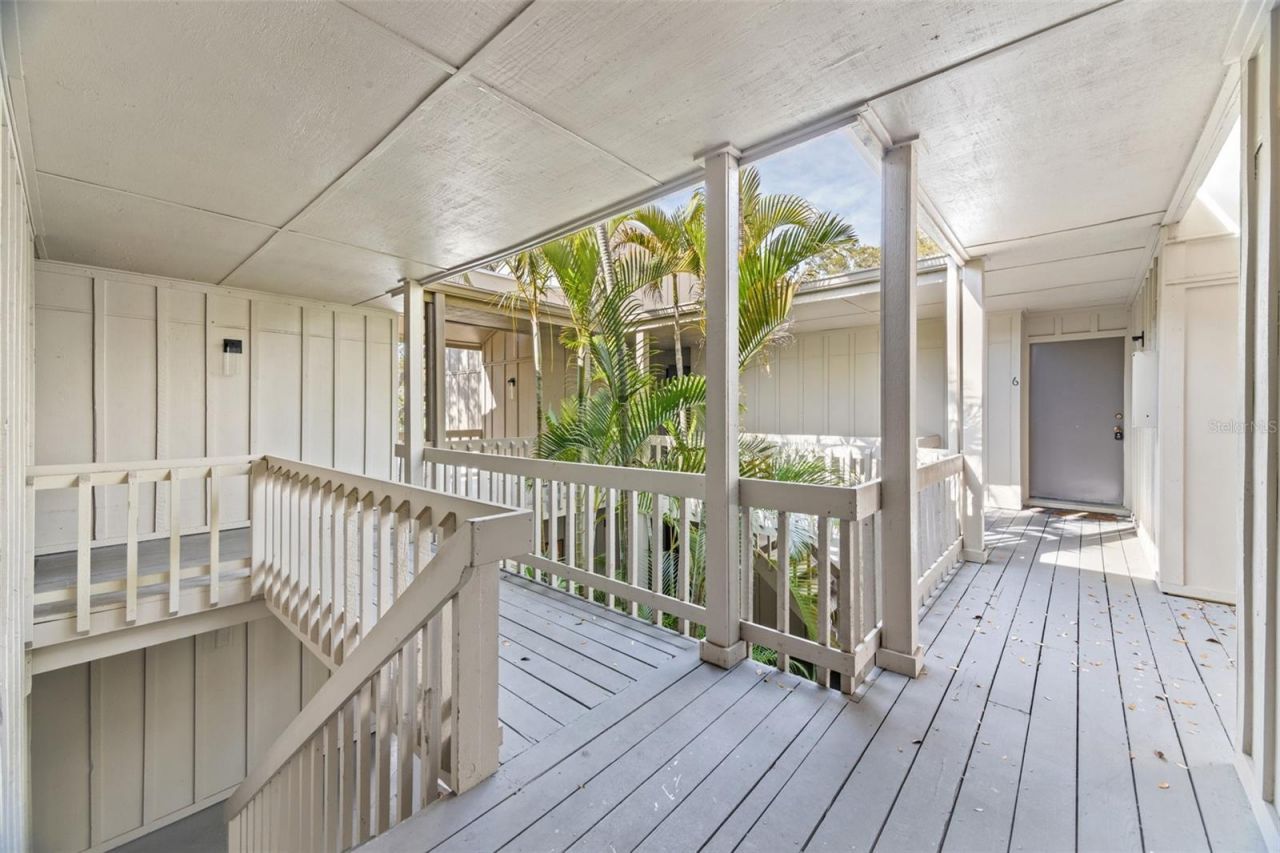 2224 Bahia Vista Street, Unit E6, Sarasota, FL 34239 Photo